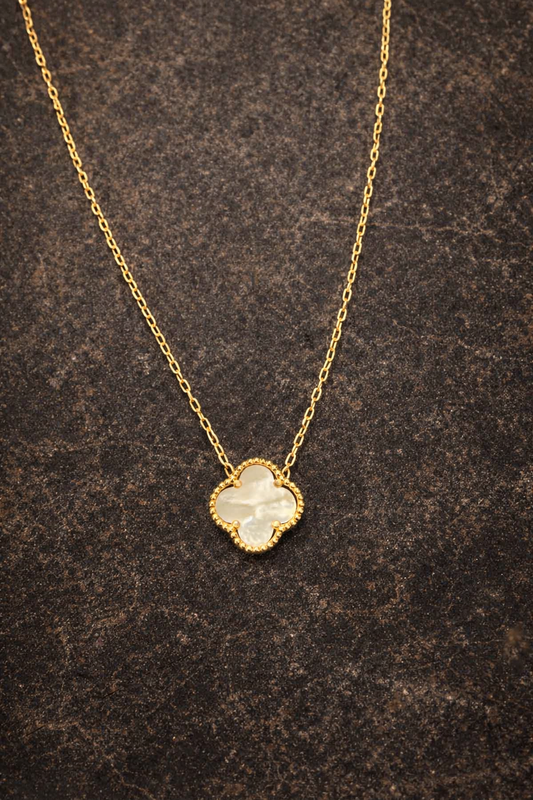 Mother-of-Pearl Clover Necklace – Van Cleef