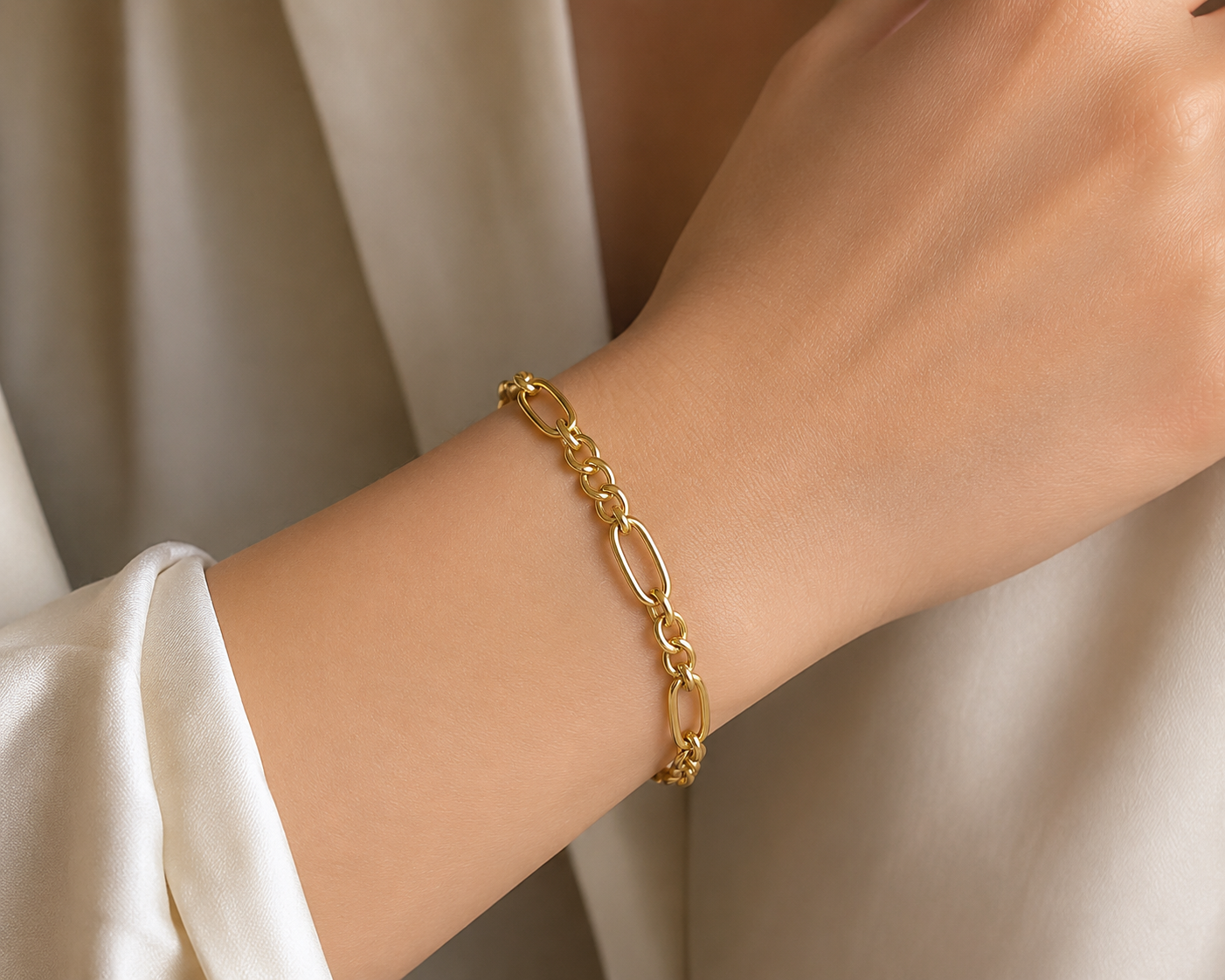 Alternating Oval Link Bracelet