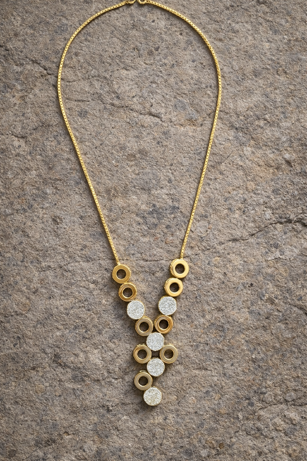 Circle necklace