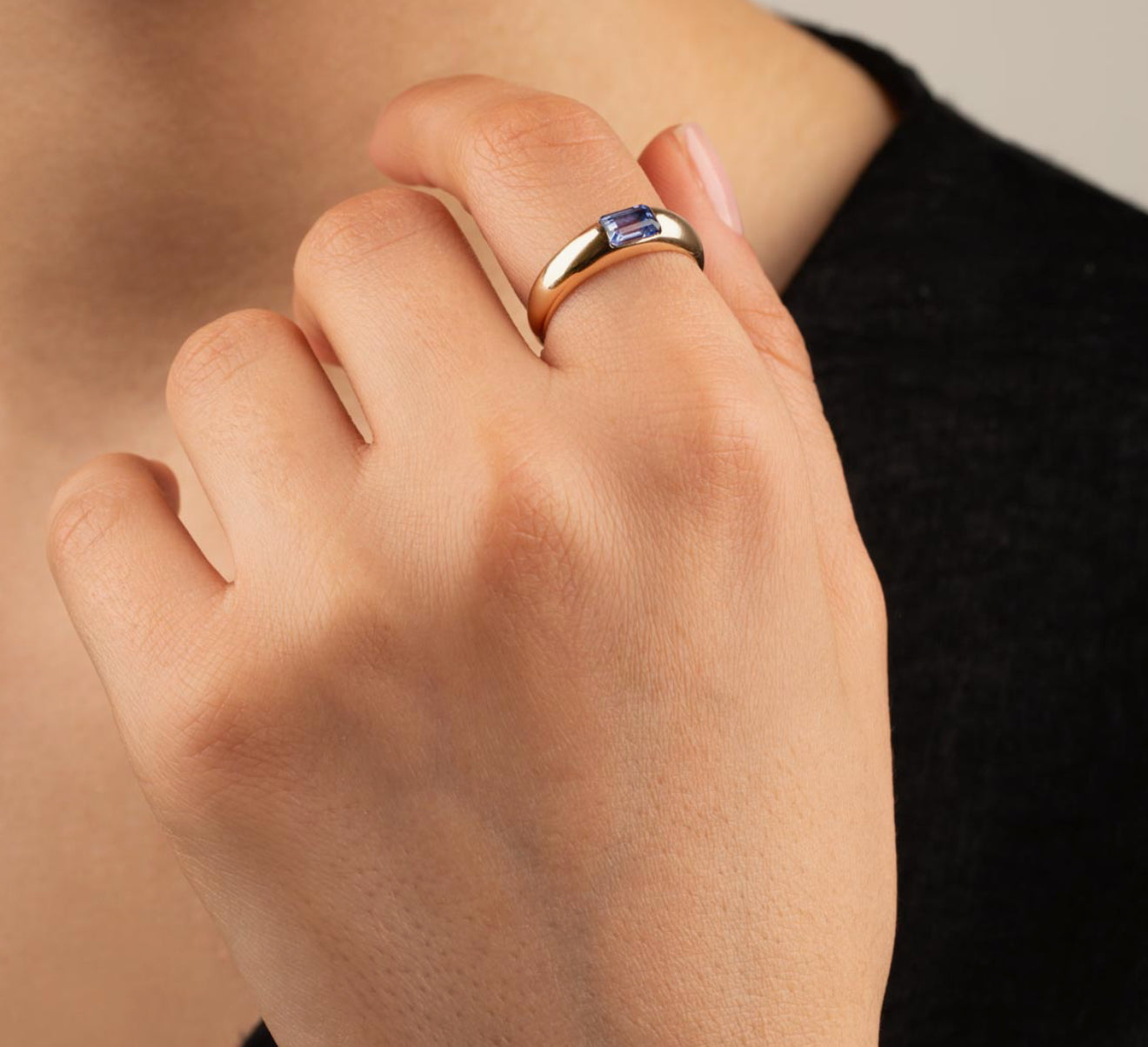 Stone navy blue ring