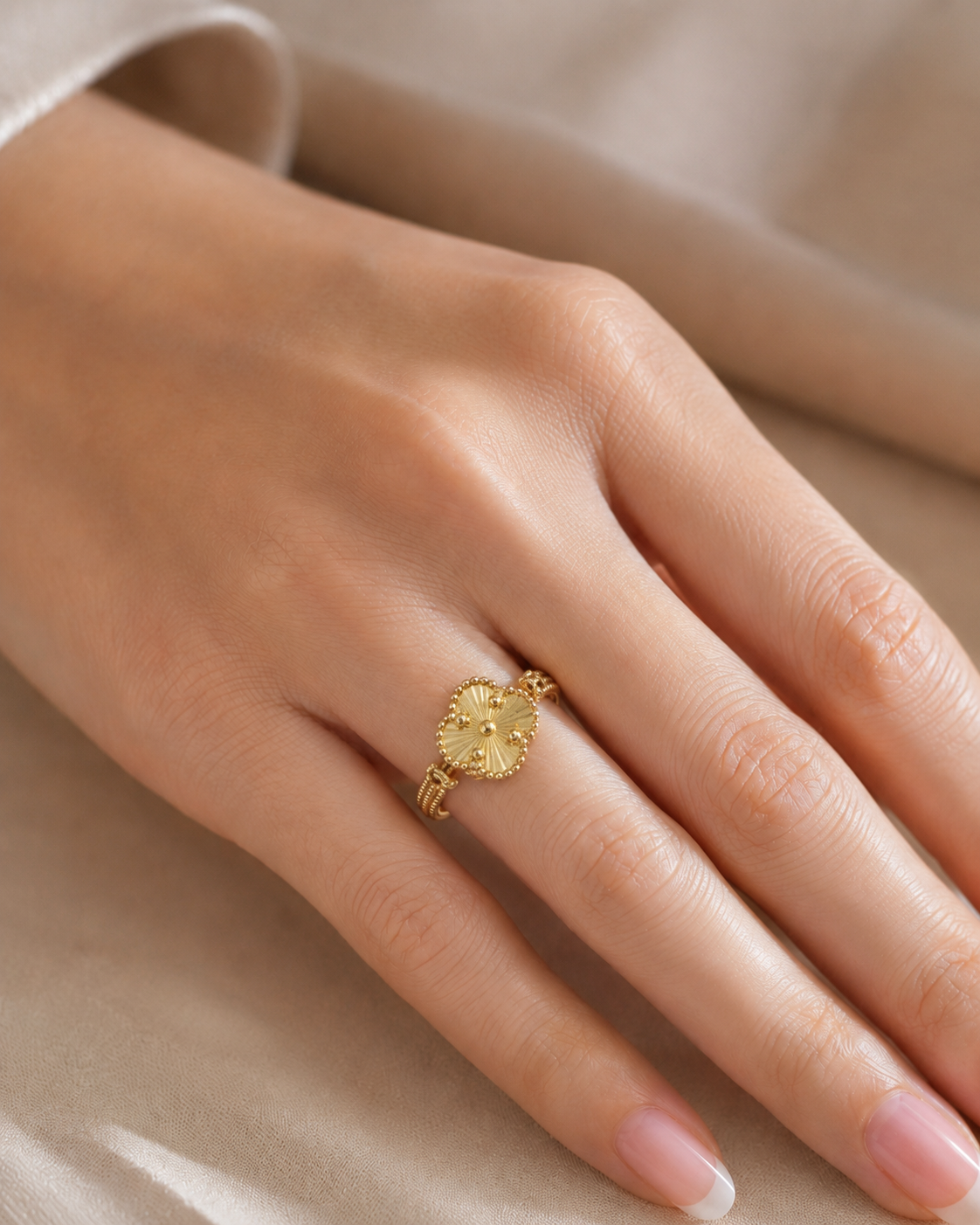 Noir Clover Reversible Ring