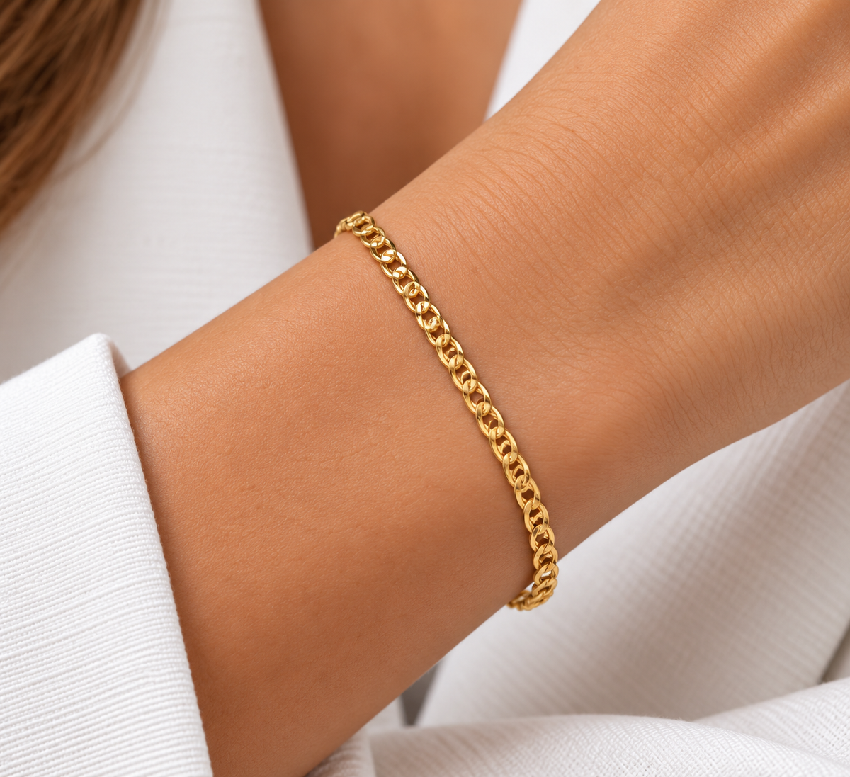 Delicate Interlocking Loop Gold Bracelet