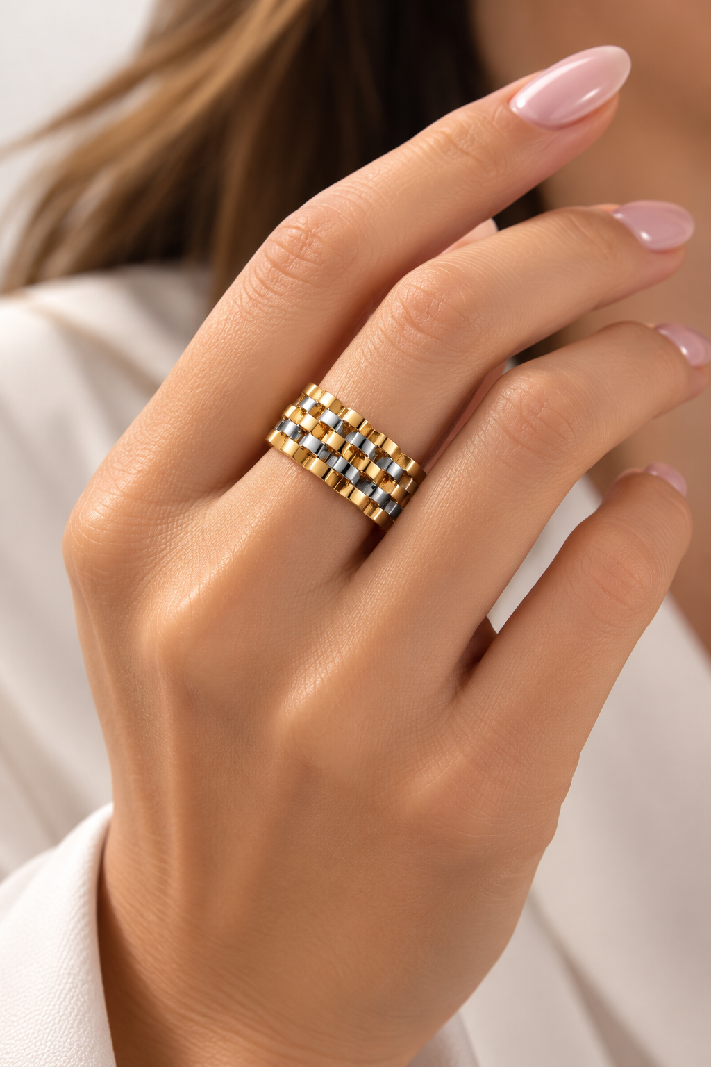 Prestige Two-Tone Link Ring