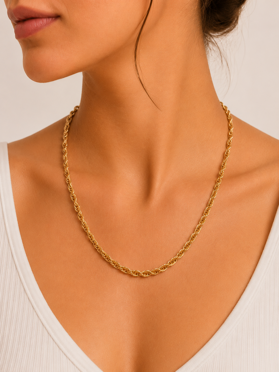 Twisted Link Chain Necklace