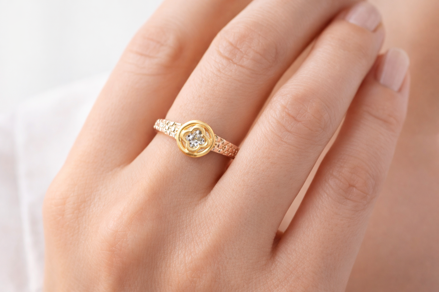 Golden Clover Shiny Ring
